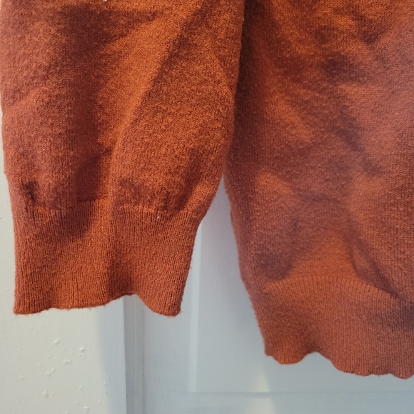 Rust V neck Sweater - Picture 4 of 5